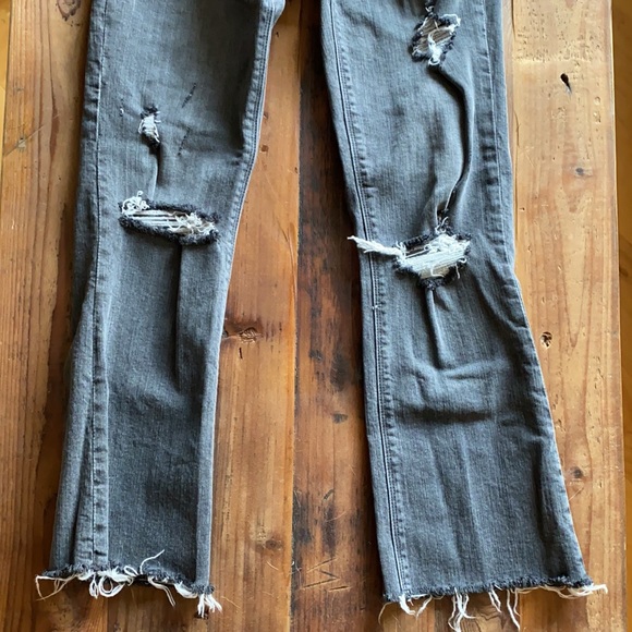 Francesca’s Unpublished Cropped Boot Cut Jeans - Picture 2 of 8